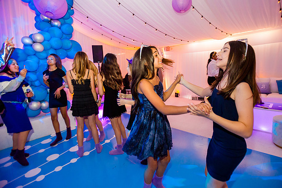 KelliBeePhotography-SECONDCAMERA-PARTY-0360