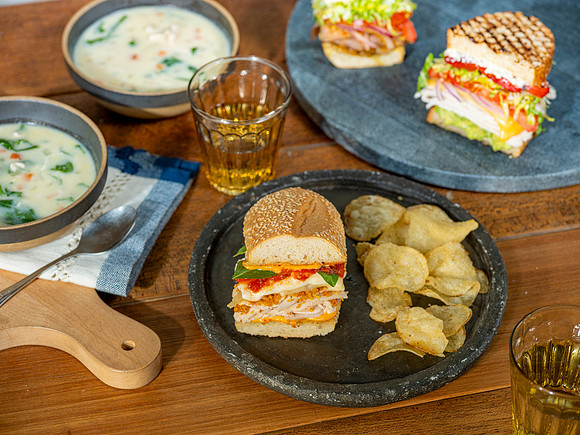 14_MF_Group_WarmSandwhiches_Soup_107